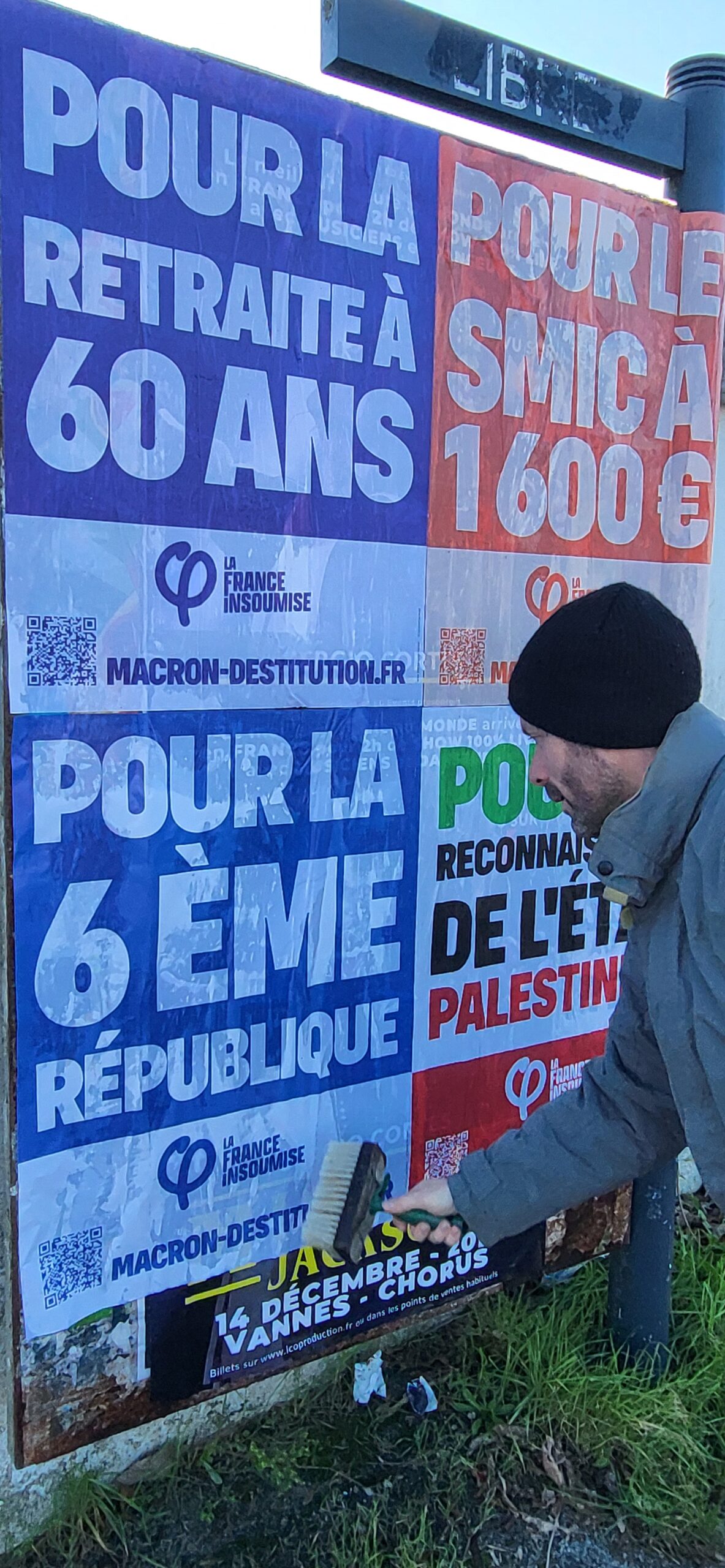 Macron démission : action à Vannes