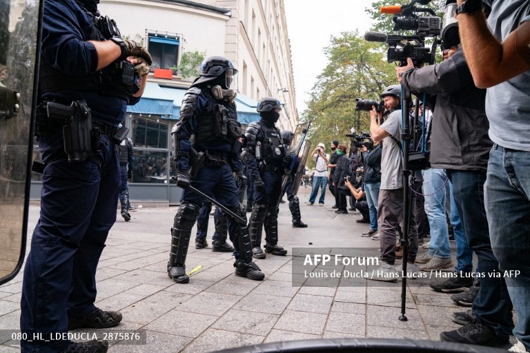 Police partout : Journalistes maltraités